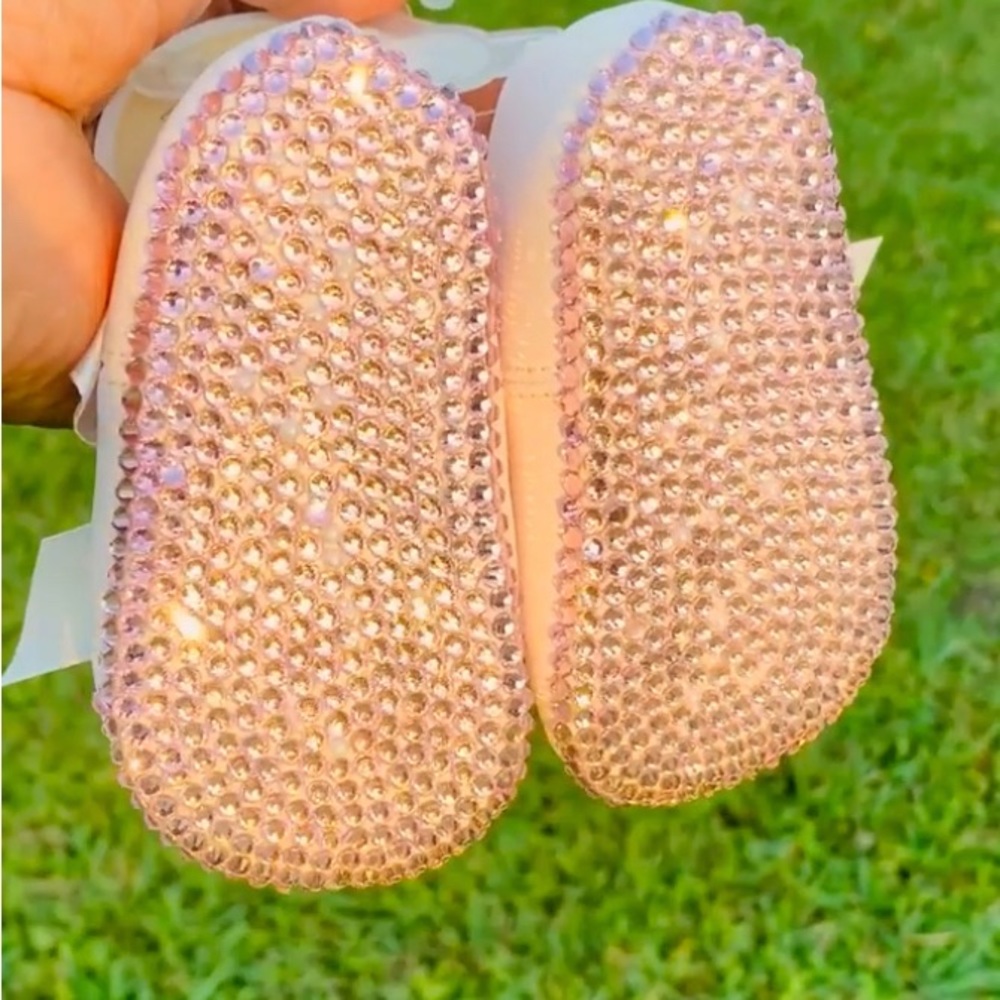 Rhinestone Bottom Baby Shoes🎀 - Picture 3 of 3